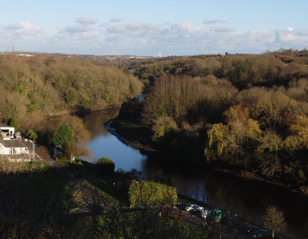Image of the River Wear, banks and buildings alongside, showing part of the rowing course from Cox Green to Brown's Boathouse (The Ferryboat Inn)